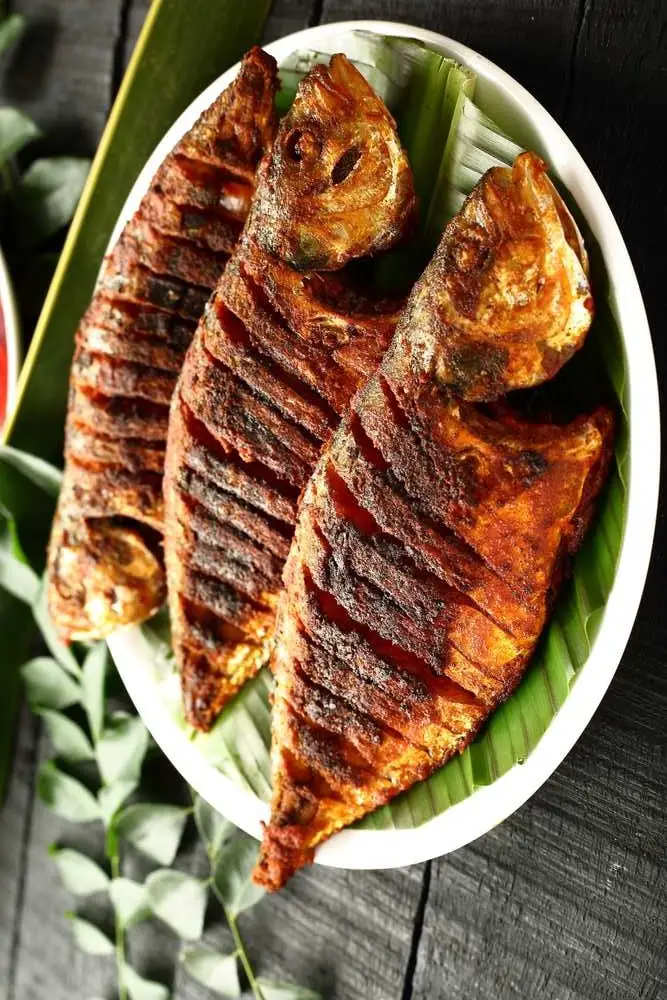 Alimentación, pescado frito de rpio, en Hospedaje en rio santo domingo, hermano del rio melcocho, hospedaje , cabaña ecologica, finca, turismo, glamping para pareja y familar