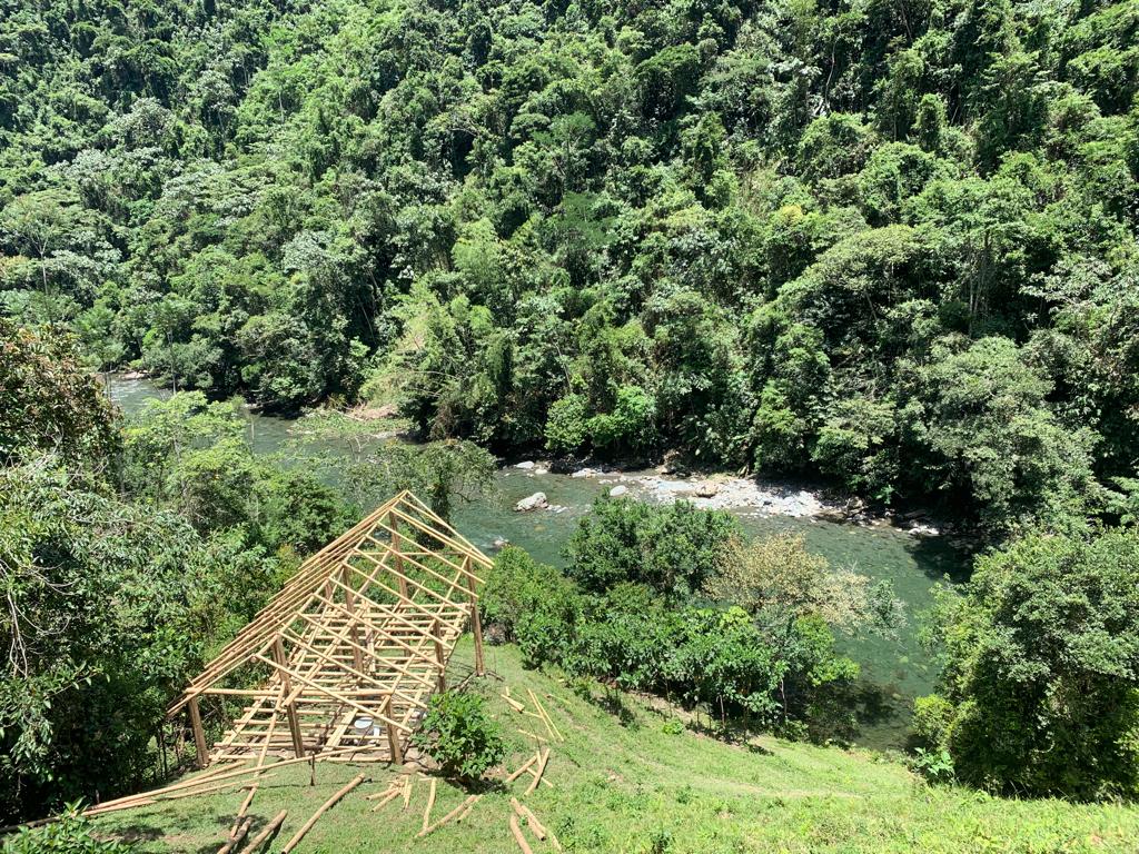 Hospedaje en rio santo domingo, hermano del rio melcocho, cabaña, finca, ecologica en construccion